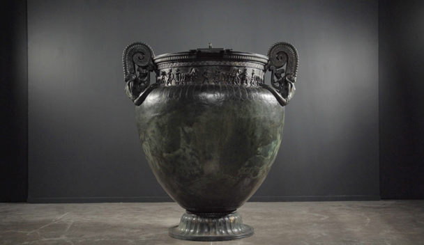 Le vase de Vix, photo extraite du film L'énigme de la tombe celte Le vase de Vix, photo extraite du film L'énigme de la tombe celte